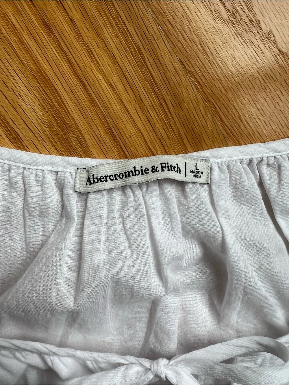 Abercrombie and Fitch Women’s White Peasant Blouse